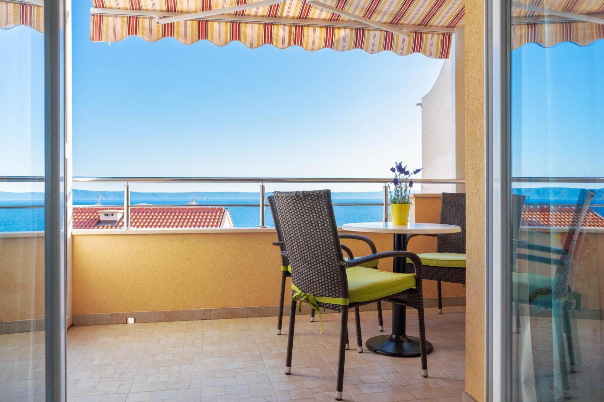 Apartments Angela Makarska Exterior photo